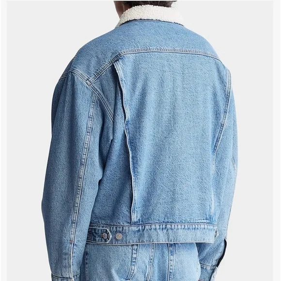 Calvin Klein Trucker Jacket in Casper Blue NWT - Picture 2 of 11